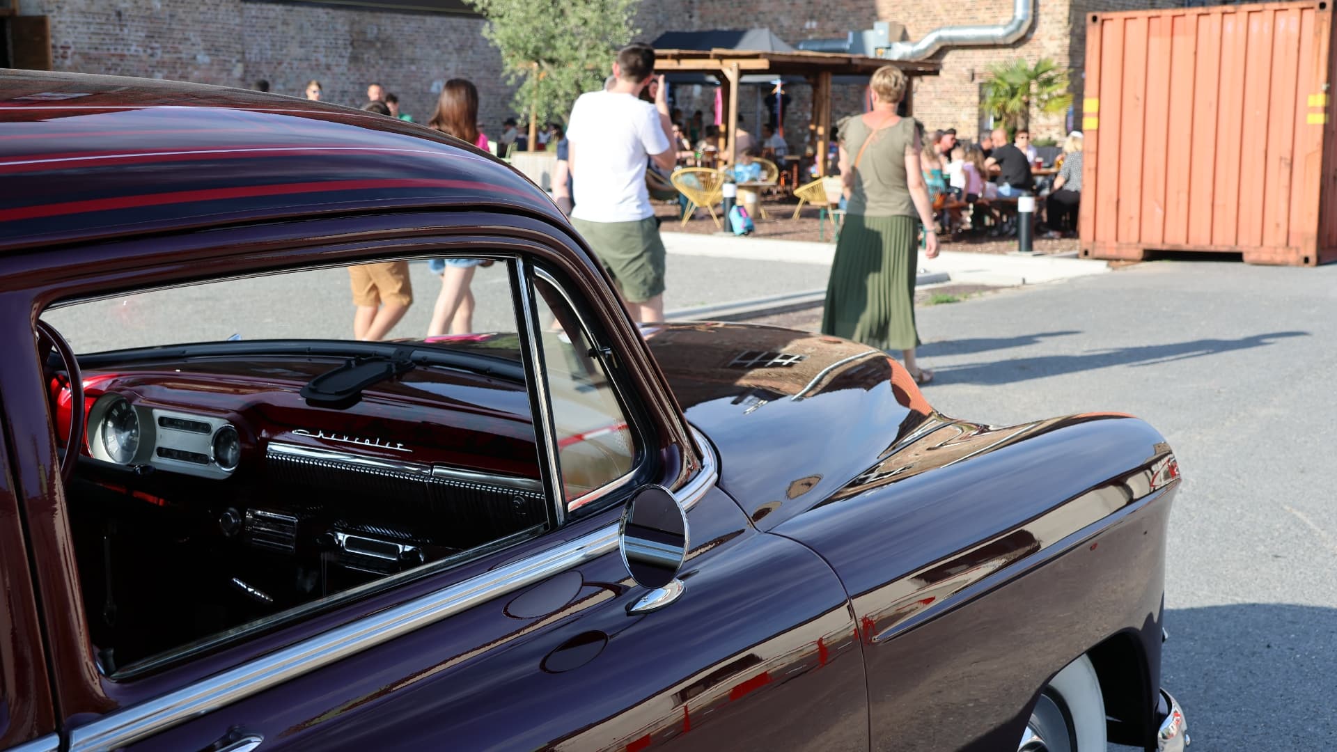 PARKING GRATUIT ÉQUIPÉ DE BORNES DE RECHARGE ÉLÉCTRIQUE